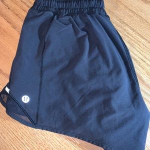 Hotty Hot Lululemon shorts 4”